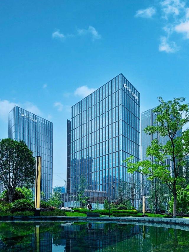 登顶2024保利再一次领先!(图12) 登顶2024保利再一次领先!(图12)