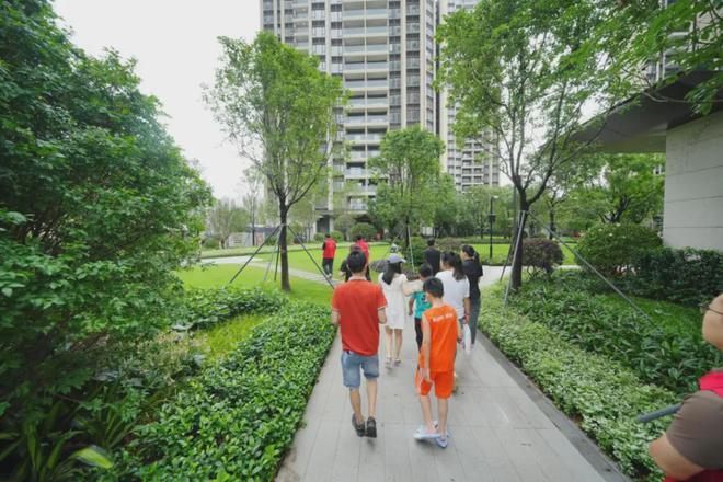重磅!2025房地产TOP500揭晓星河实力进阶跻身 34 位(图7) 重磅!2025房地产TOP500揭晓星河实力进阶跻身 34 位(图7)